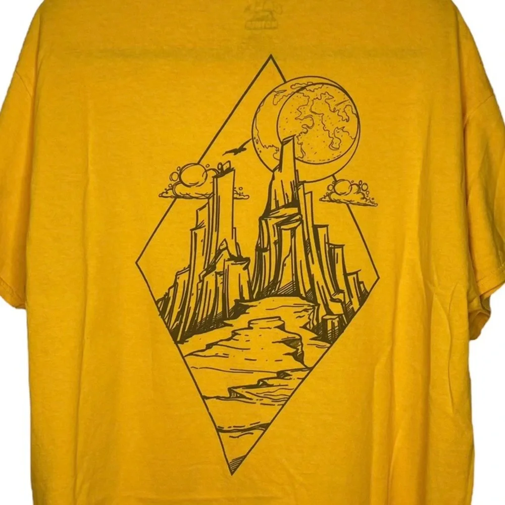 🤑 5/$25 Call Your Mother Yellow Graphic Short Sleeve T-Shirt 🔥 - Picture 3 of 4